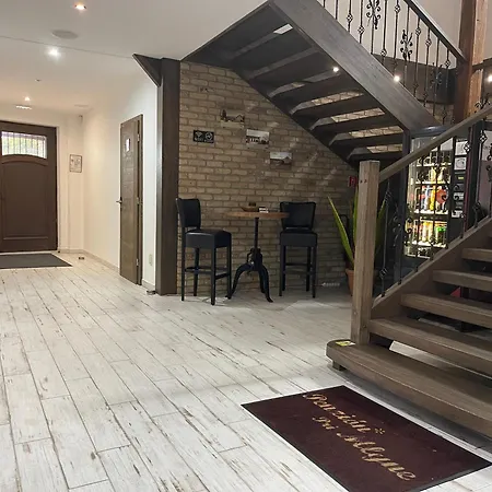 Konukevi Pri Mlyne Litra