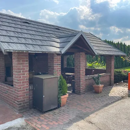 Pri Mlyne 招待所 3*