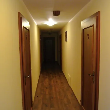 Konukevi Pri Mlyne 3*