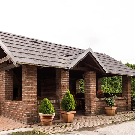 招待所 Pri Mlyne 尼特拉