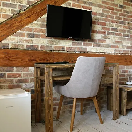 Pri Mlyne Konukevi Litra