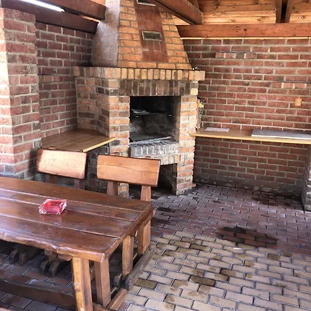 Pri Mlyne 招待所 3*