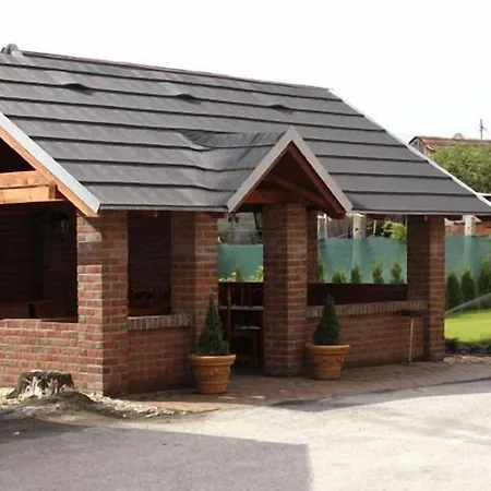 Pri Mlyne 招待所 尼特拉